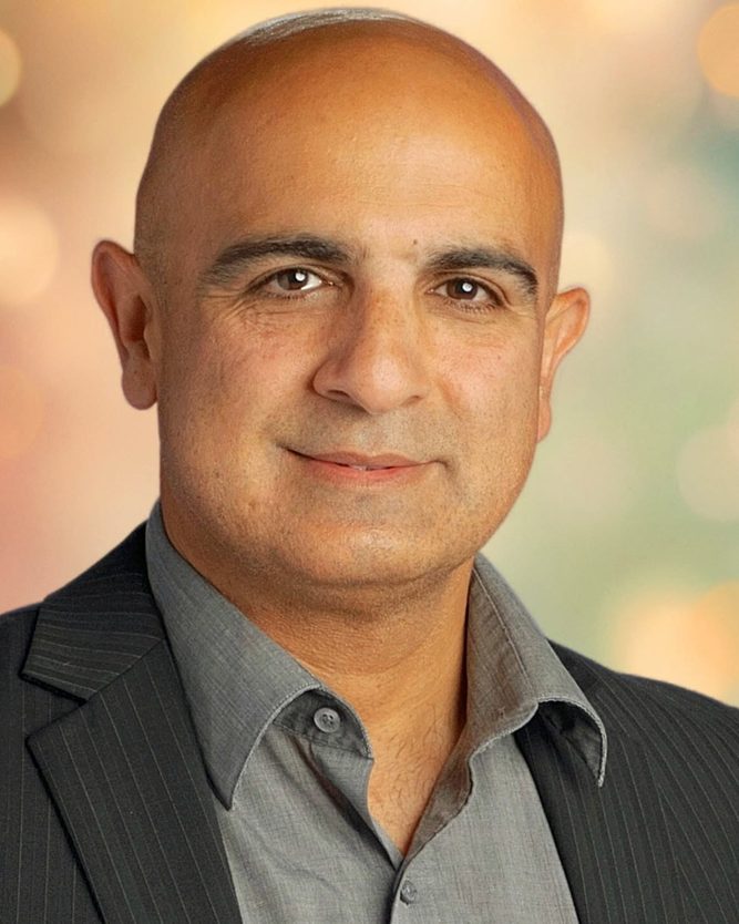 Zeeshan Khan